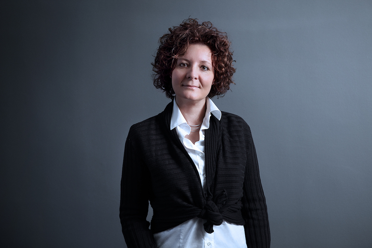 VALERIA CANAVESI Docente, copywriter e autrice